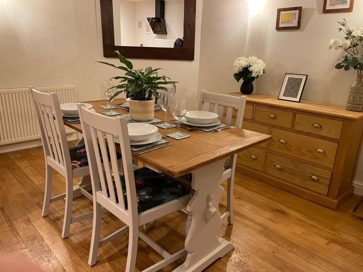 באת' No 12 - Stylish & Homely 3 Bed With Parking Close To City Centre מראה חיצוני תמונה